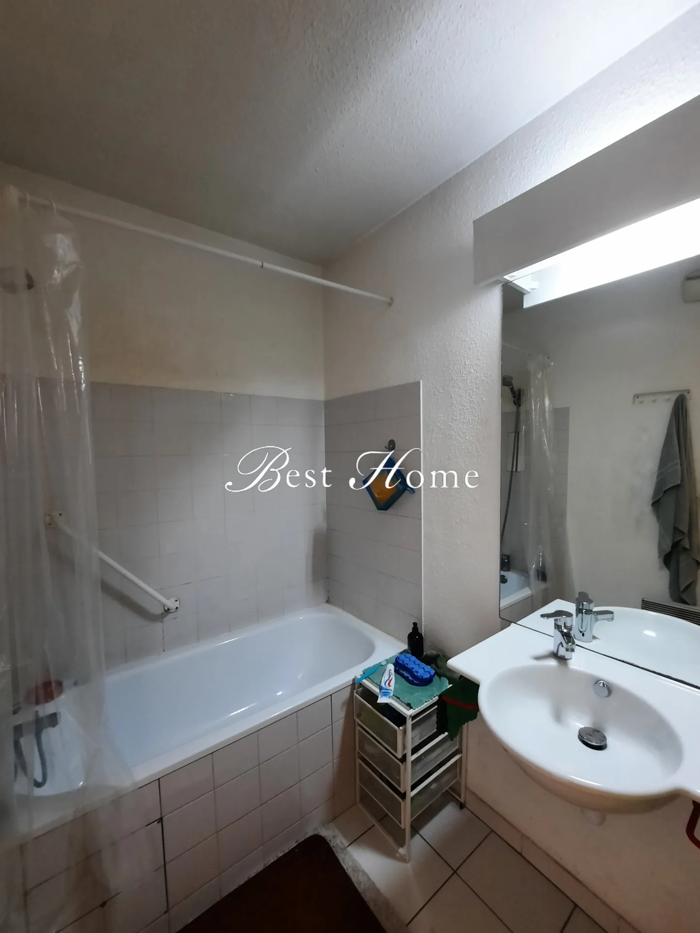 Appartement lumineux de 34 m² en centre-ville de Nîmes à vendre en exclusivité 