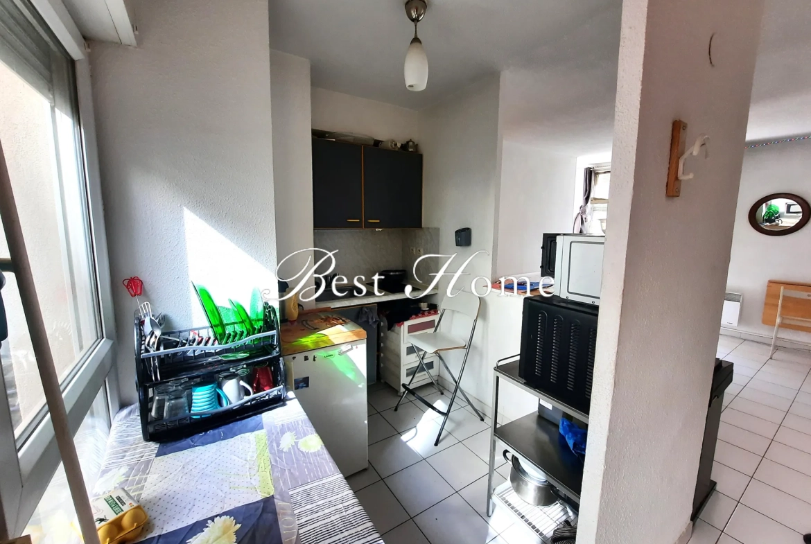 Appartement lumineux de 34 m² en centre-ville de Nîmes à vendre en exclusivité 