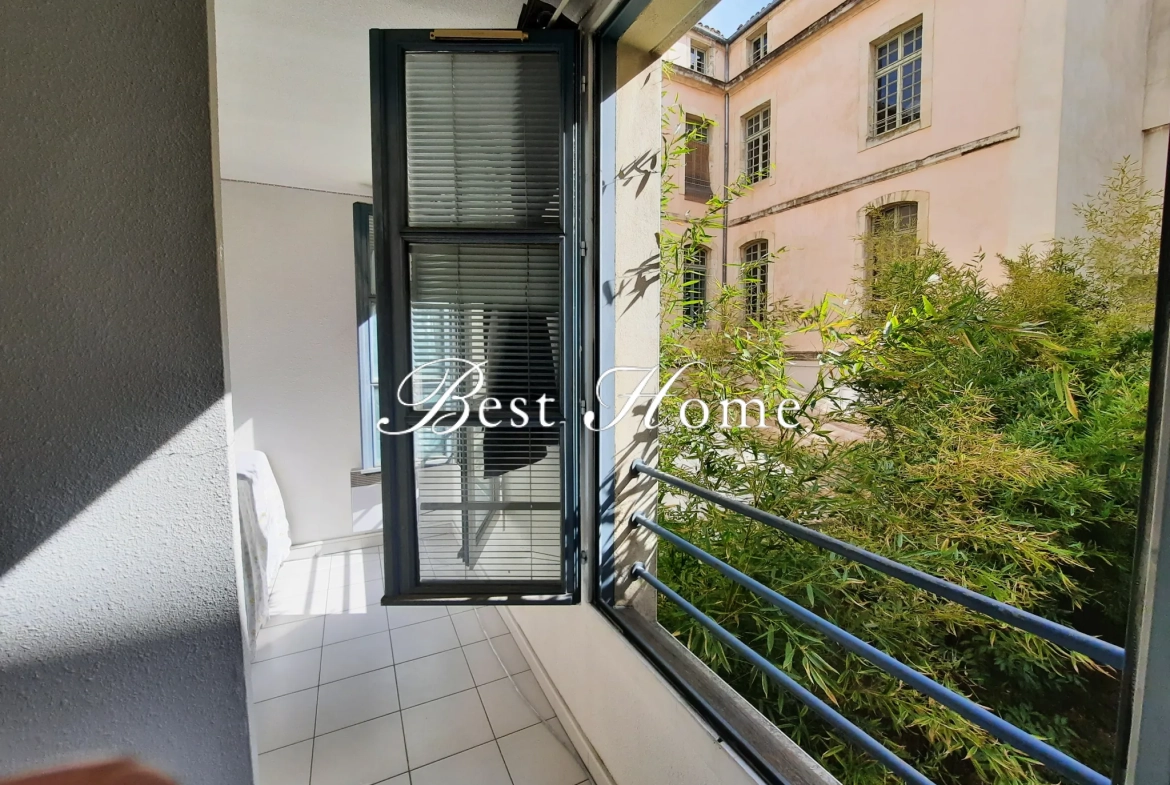 Appartement lumineux de 34 m² en centre-ville de Nîmes à vendre en exclusivité 