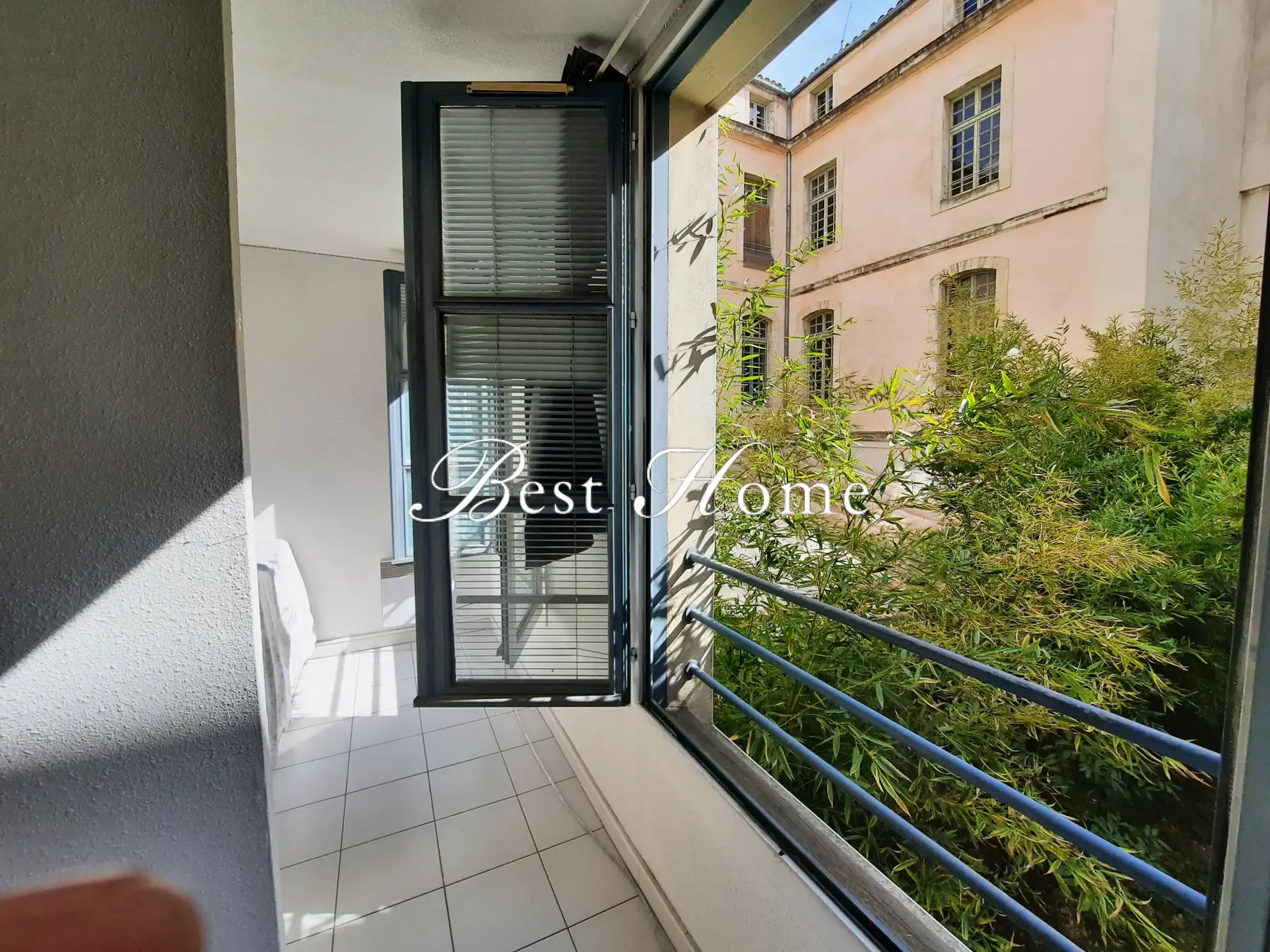 Appartement lumineux de 34 m² en centre-ville de Nîmes à vendre en exclusivité 