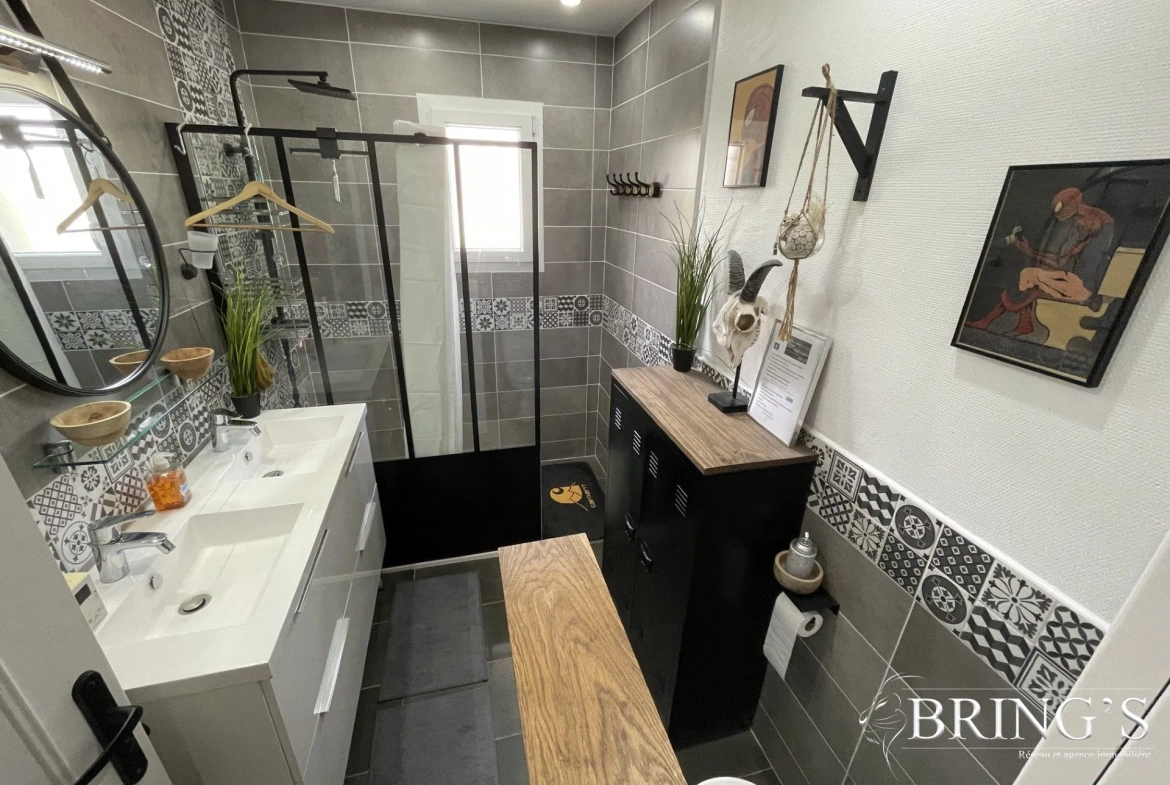 Maison à vendre à Alençon – 124m² rénovés avec jardin et terrasse, 4 chambres, idéal famille 