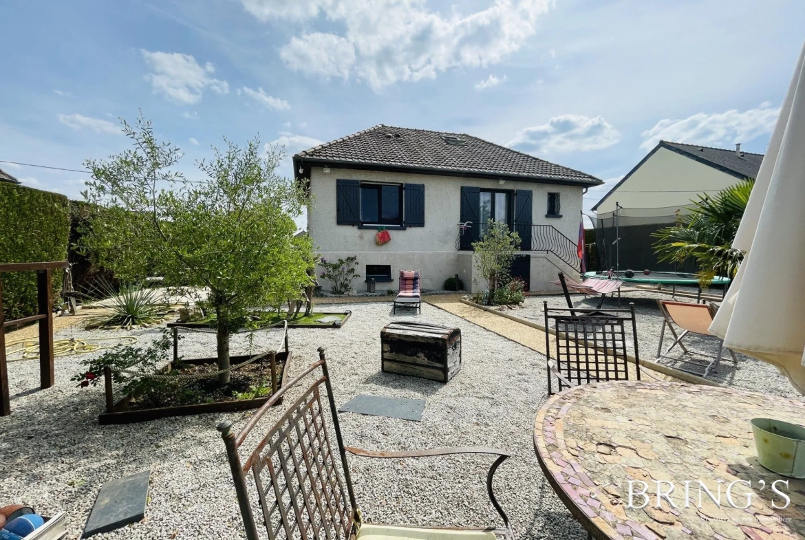 Maison à vendre à Alençon – 124m² rénovés avec jardin et terrasse, 4 chambres, idéal famille 