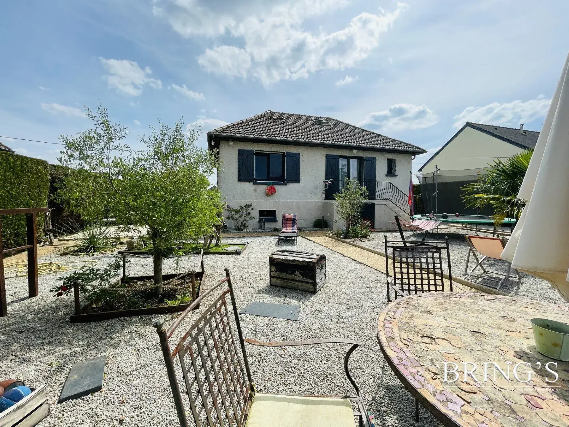 Maison à vendre à Alençon – 124m² rénovés avec jardin et terrasse, 4 chambres, idéal famille 