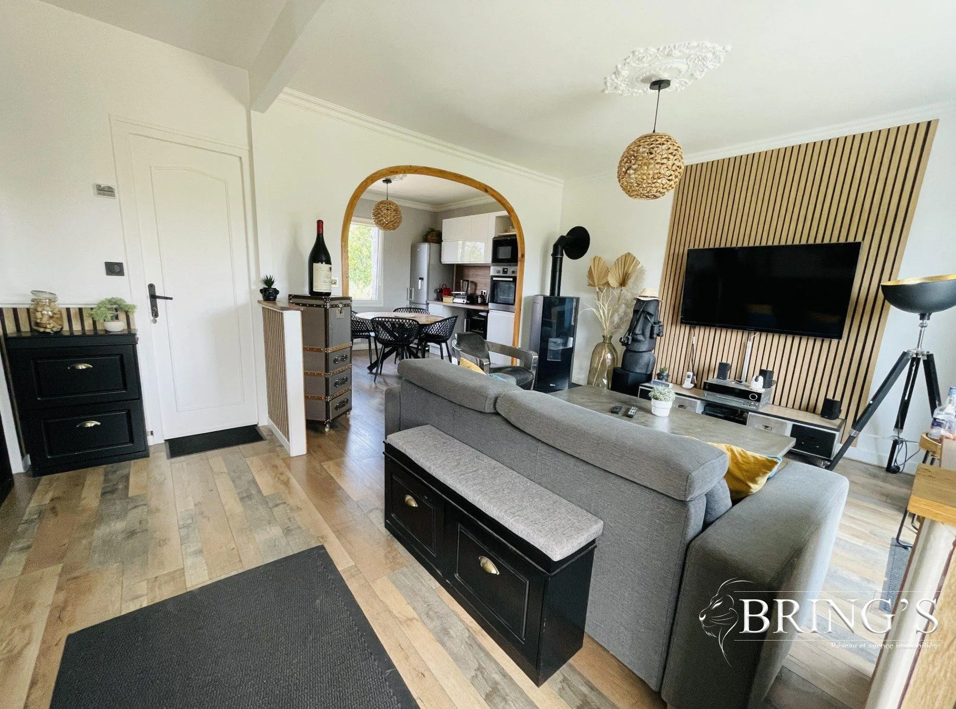 Maison à vendre à Alençon – 124m² rénovés avec jardin et terrasse, 4 chambres, idéal famille 