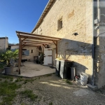 Maison en pierre rénovée à Moutiers-sur-Boëme avec jardin et garage
