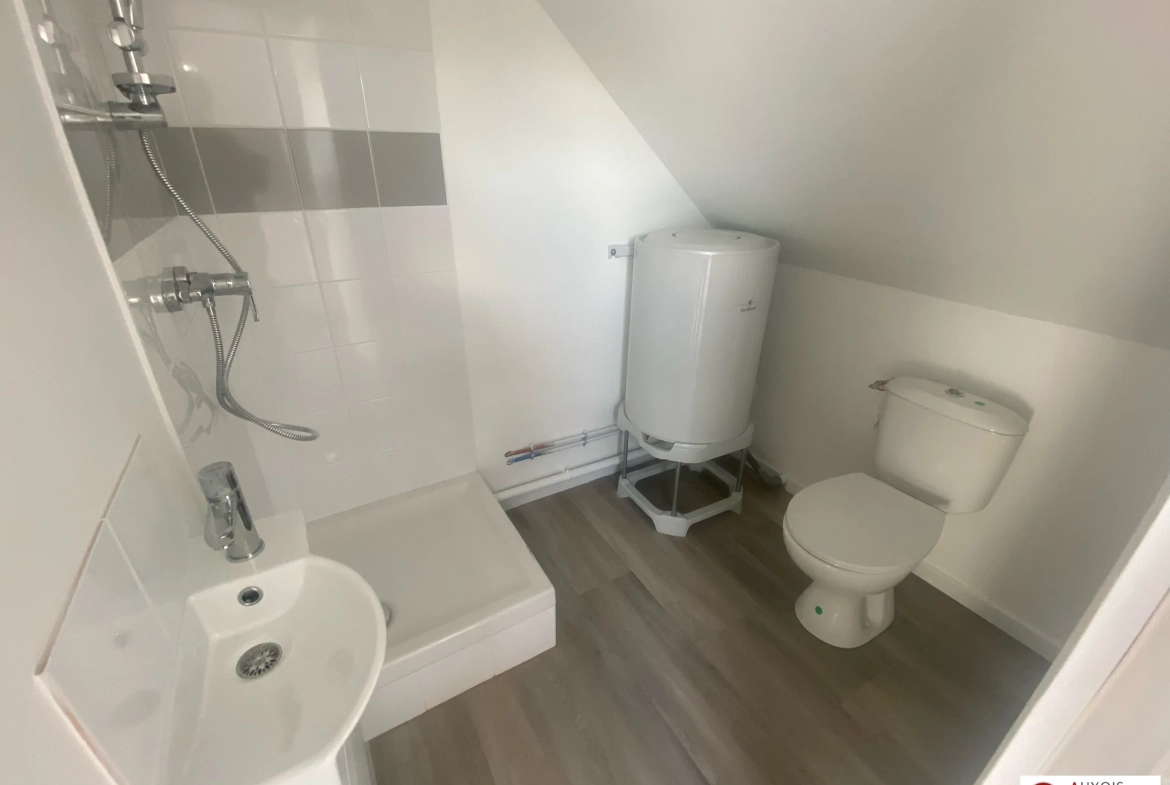Studio à vendre à Saint Apollinaire avec parking et cave 