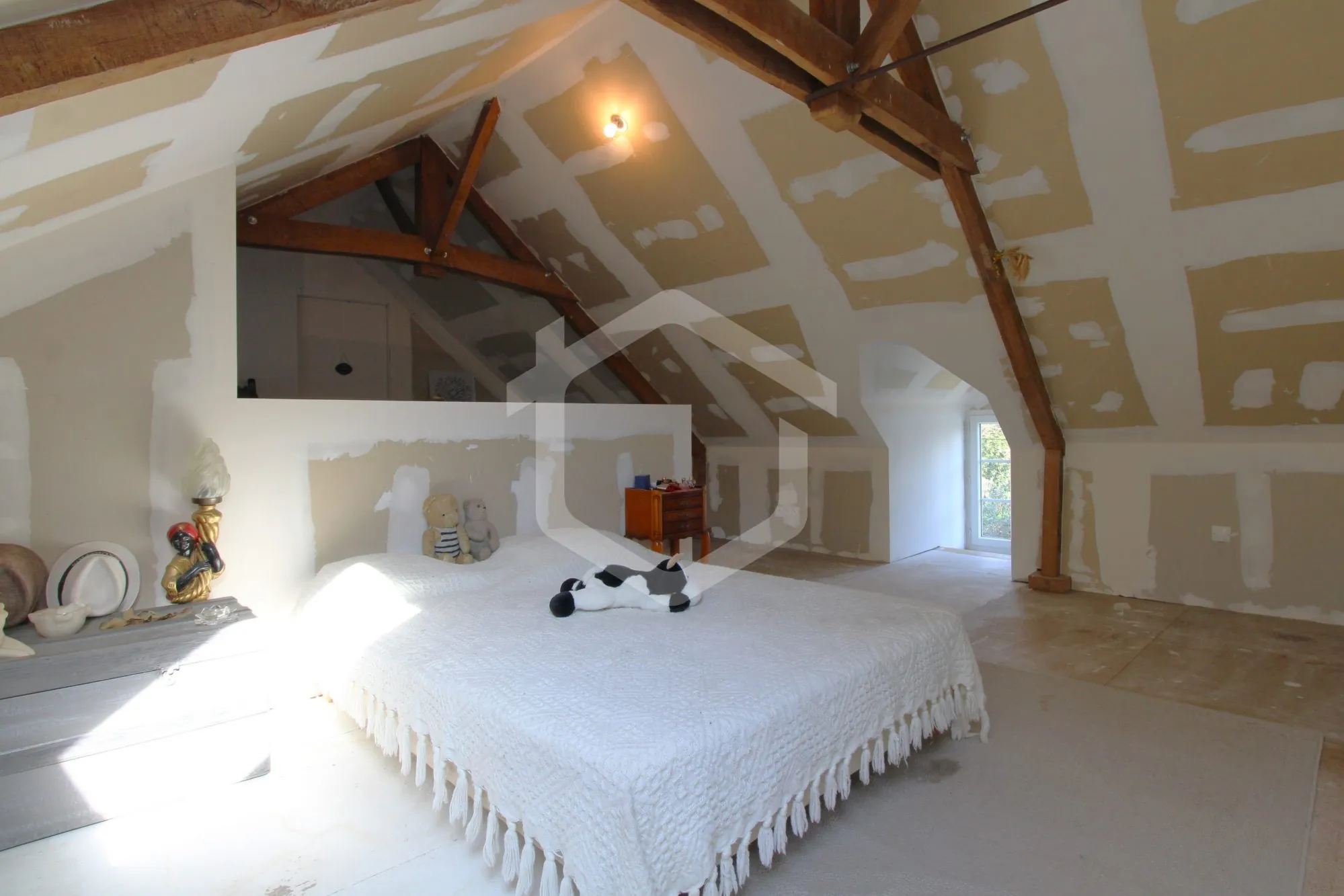 Maison en pierre à Guémené-Penfao avec jardin et potentiel de rénovation 