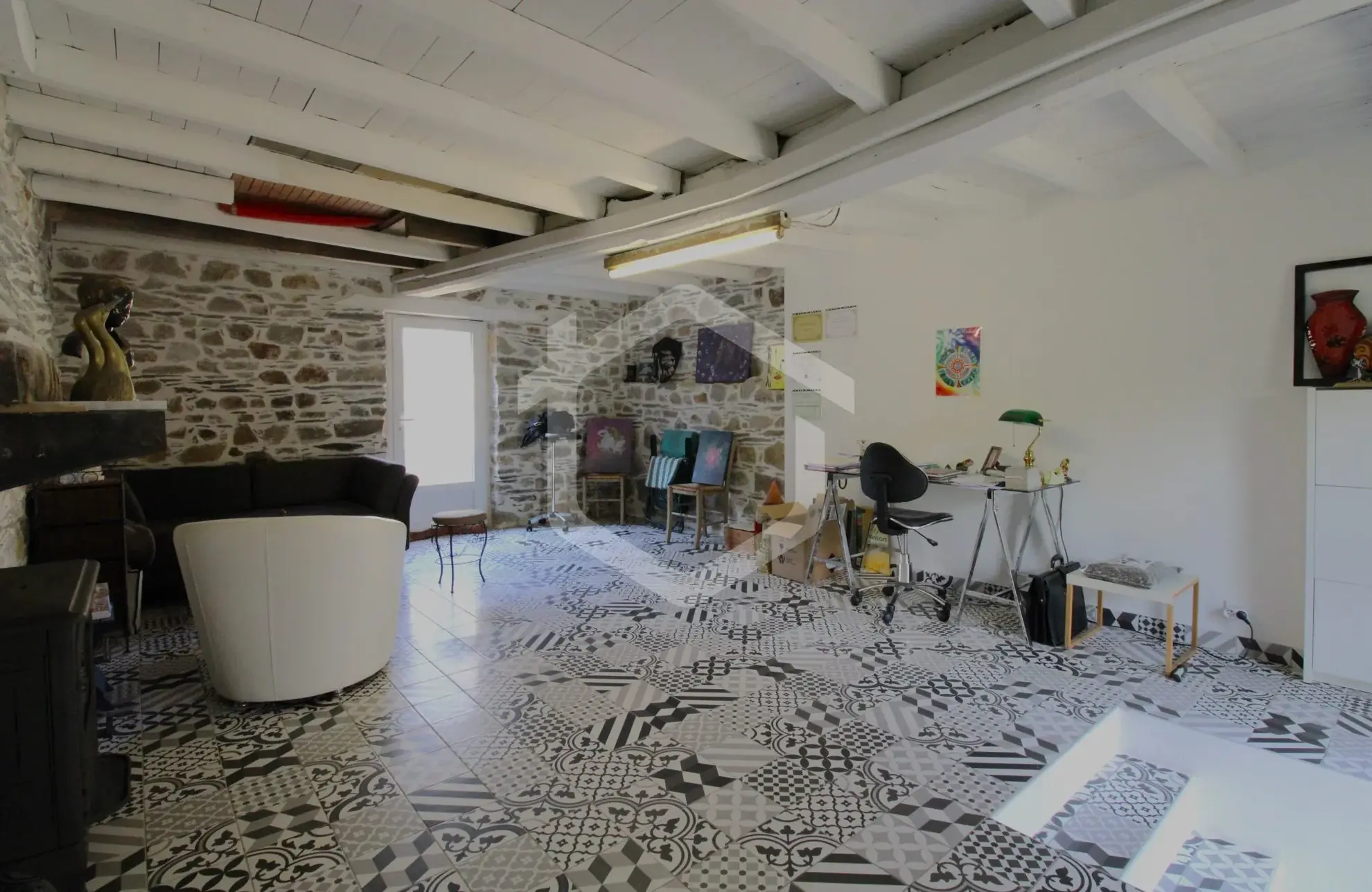 Maison en pierre à Guémené-Penfao avec jardin et potentiel de rénovation 