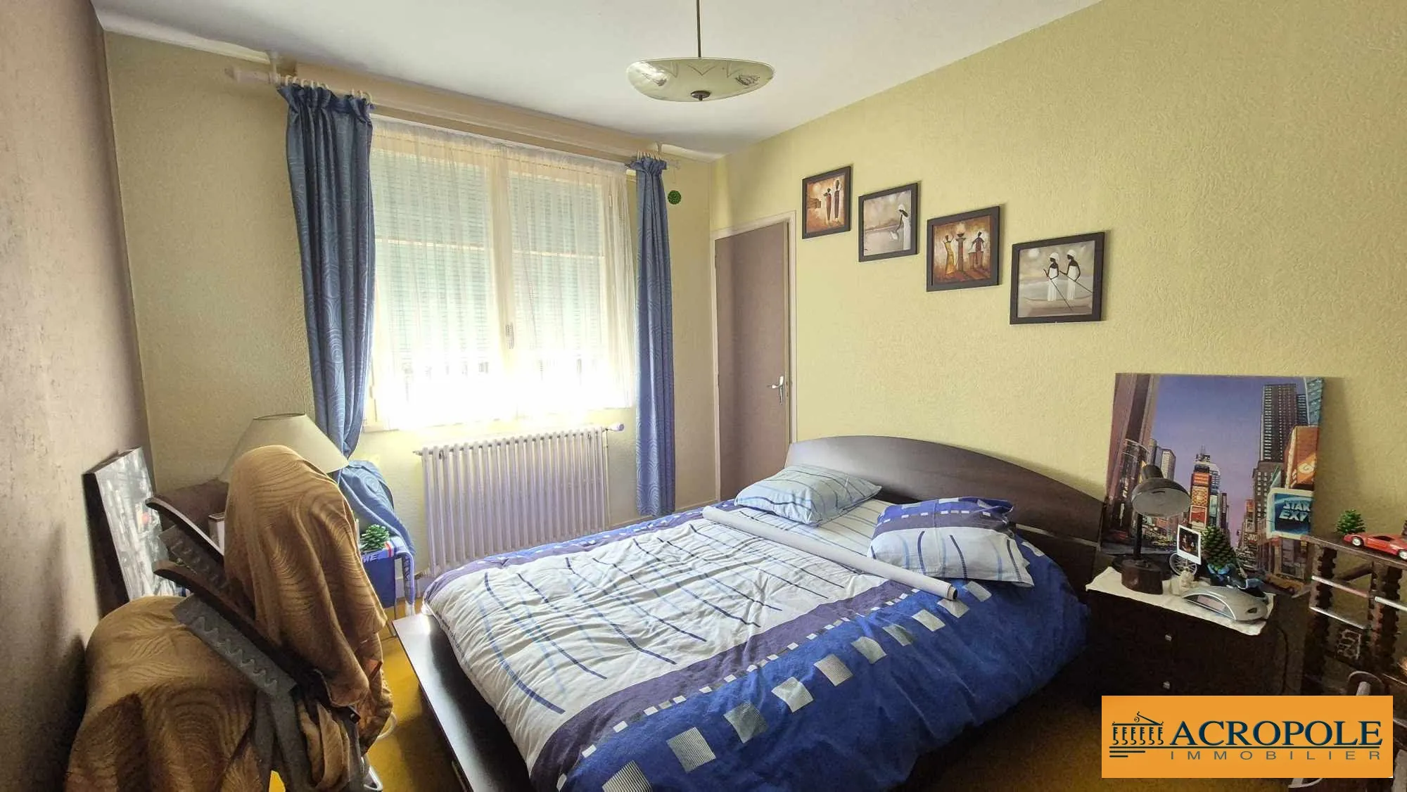 Maison de 100 m² avec sous-sol, garage et balcon à Argent-sur-Sauldre 
