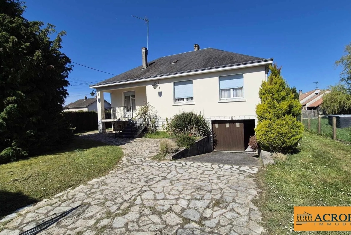 Maison de 100 m² avec sous-sol, garage et balcon à Argent-sur-Sauldre 