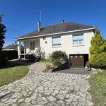 Maison de 100 m² avec sous-sol, garage et balcon à Argent-sur-Sauldre