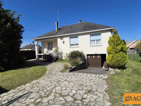 Maison de 100 m² avec sous-sol, garage et balcon à Argent-sur-Sauldre