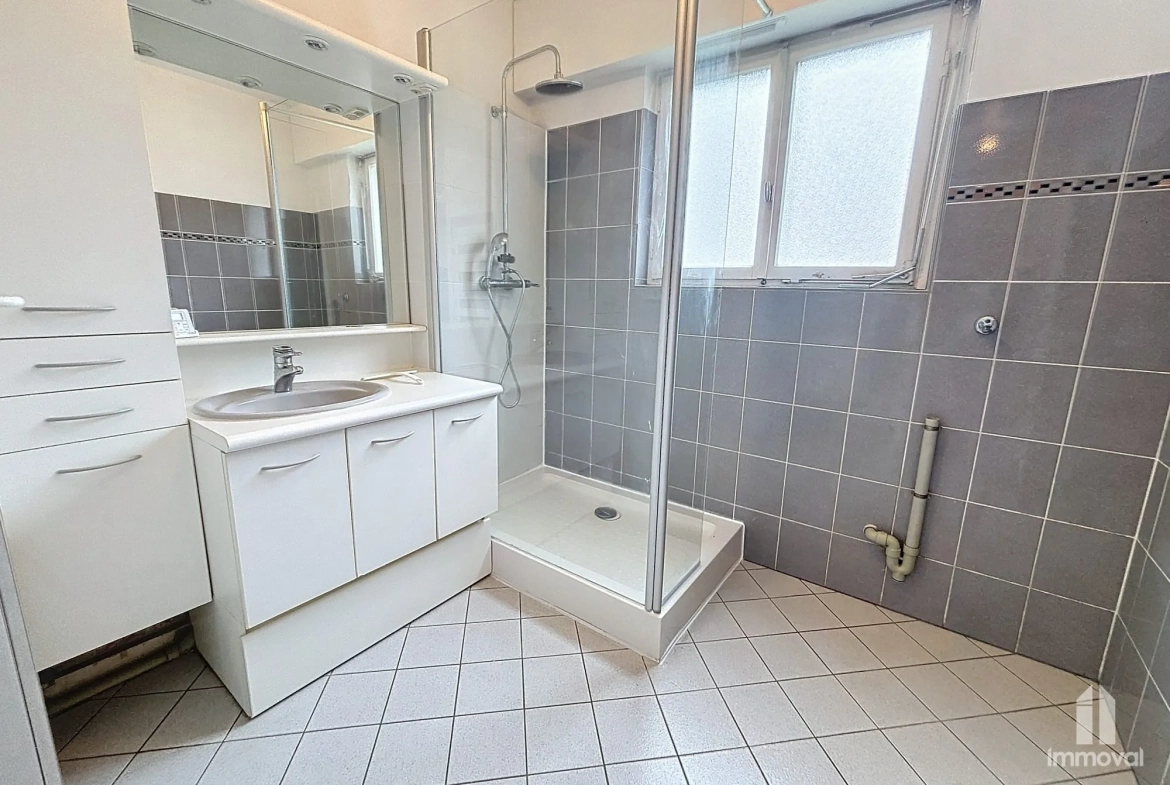 Appartement 4 pièces lumineux avec terrasse à Neuhof, Strasbourg 