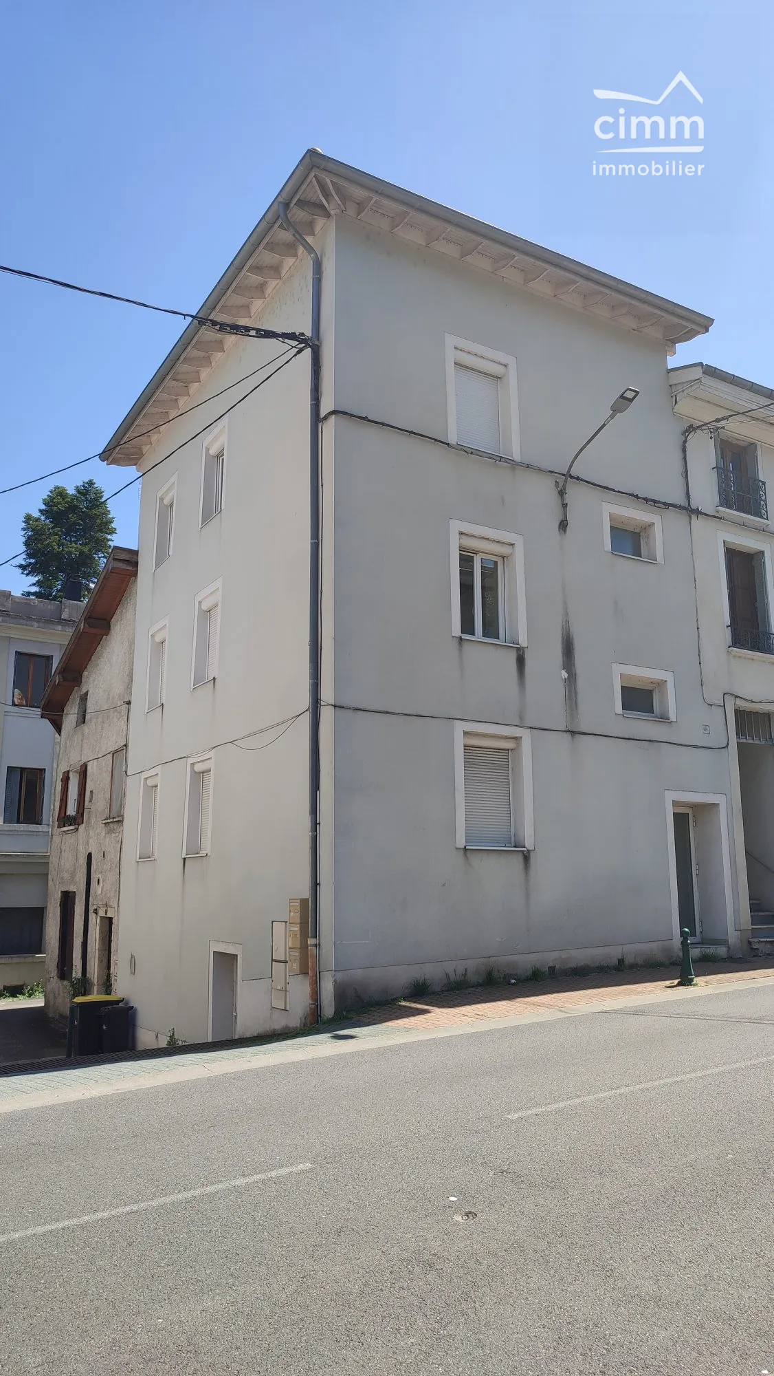 À vendre : Appartement T2 de 38,46 m² à Tullins avec cave, idéal pour investir ou premier achat 