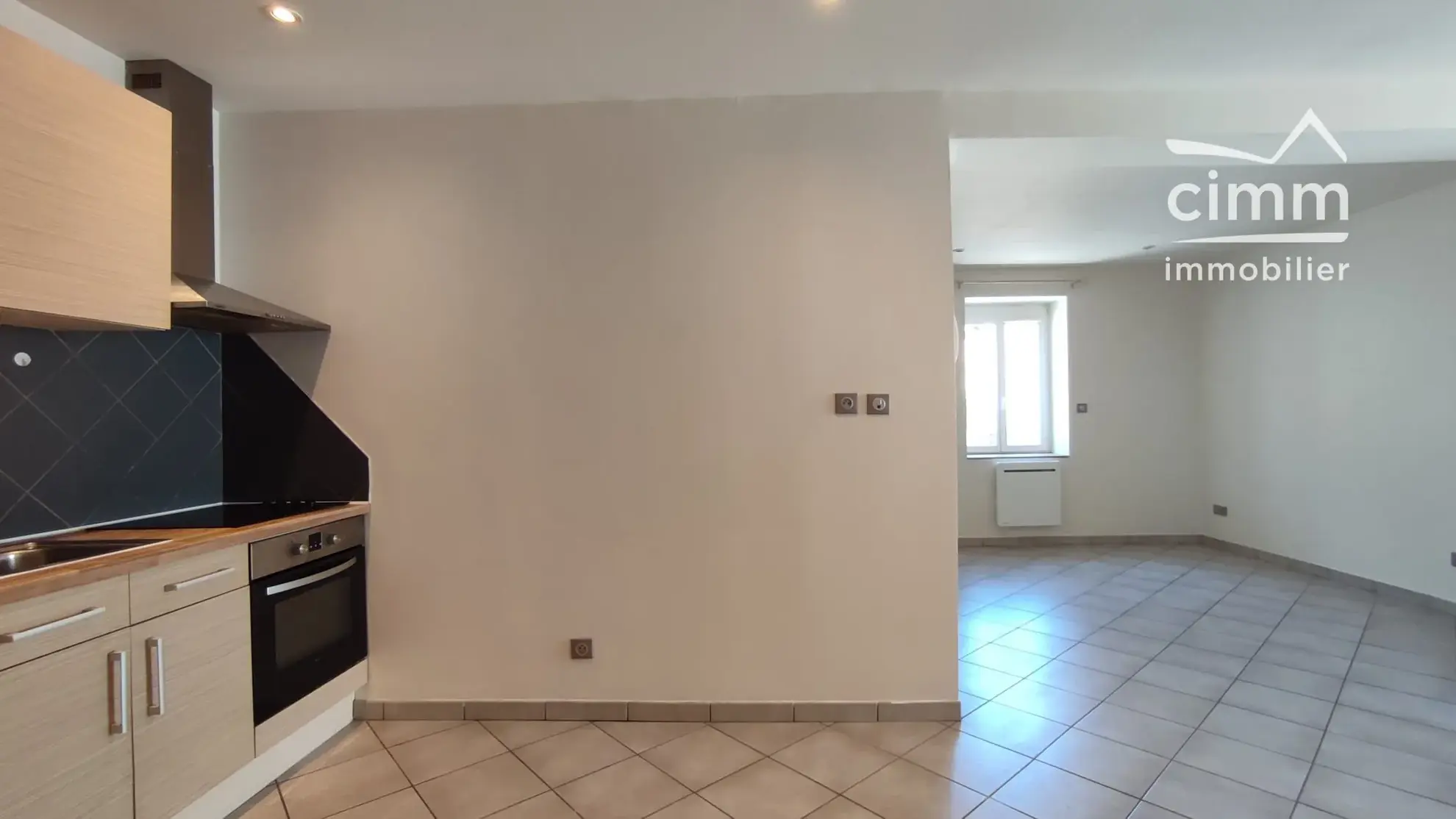 À vendre : Appartement T2 de 38,46 m² à Tullins avec cave, idéal pour investir ou premier achat 
