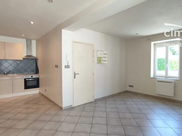 À vendre : Appartement T2 de 38,46 m² à Tullins avec cave, idéal pour investir ou premier achat