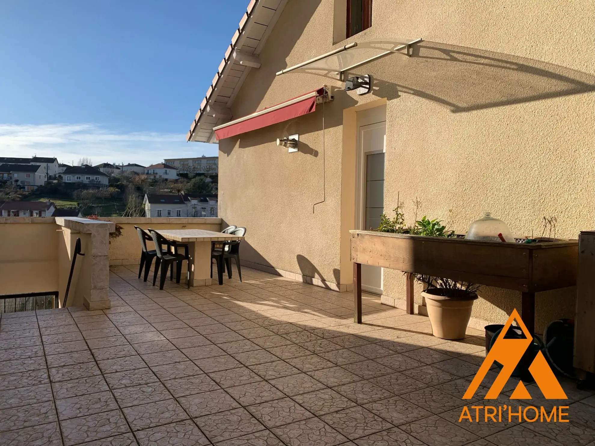 Belle maison individuelle à Aurillac avec terrasse et appartement indépendant 