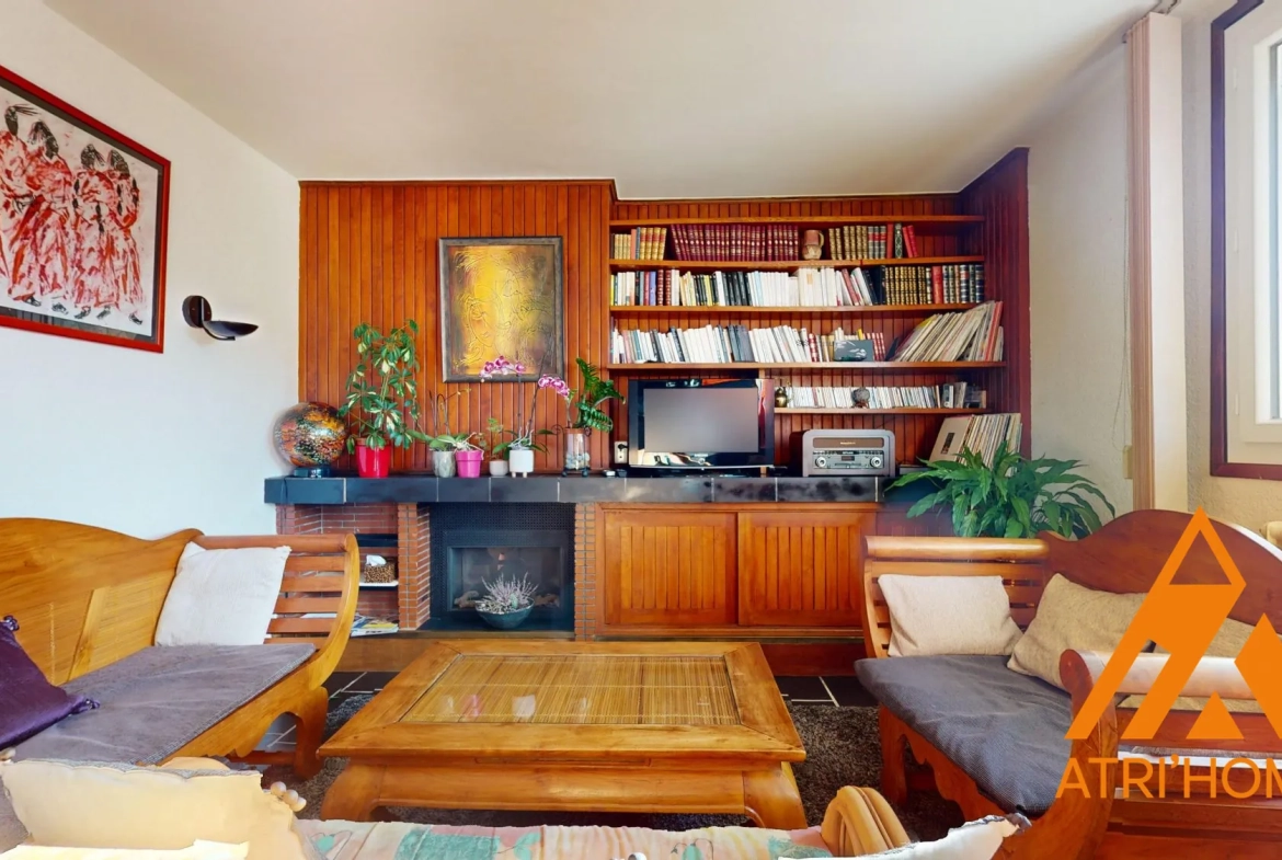 Belle maison individuelle à Aurillac avec terrasse et appartement indépendant 