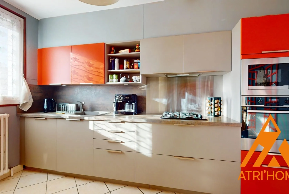 Belle maison individuelle à Aurillac avec terrasse et appartement indépendant 
