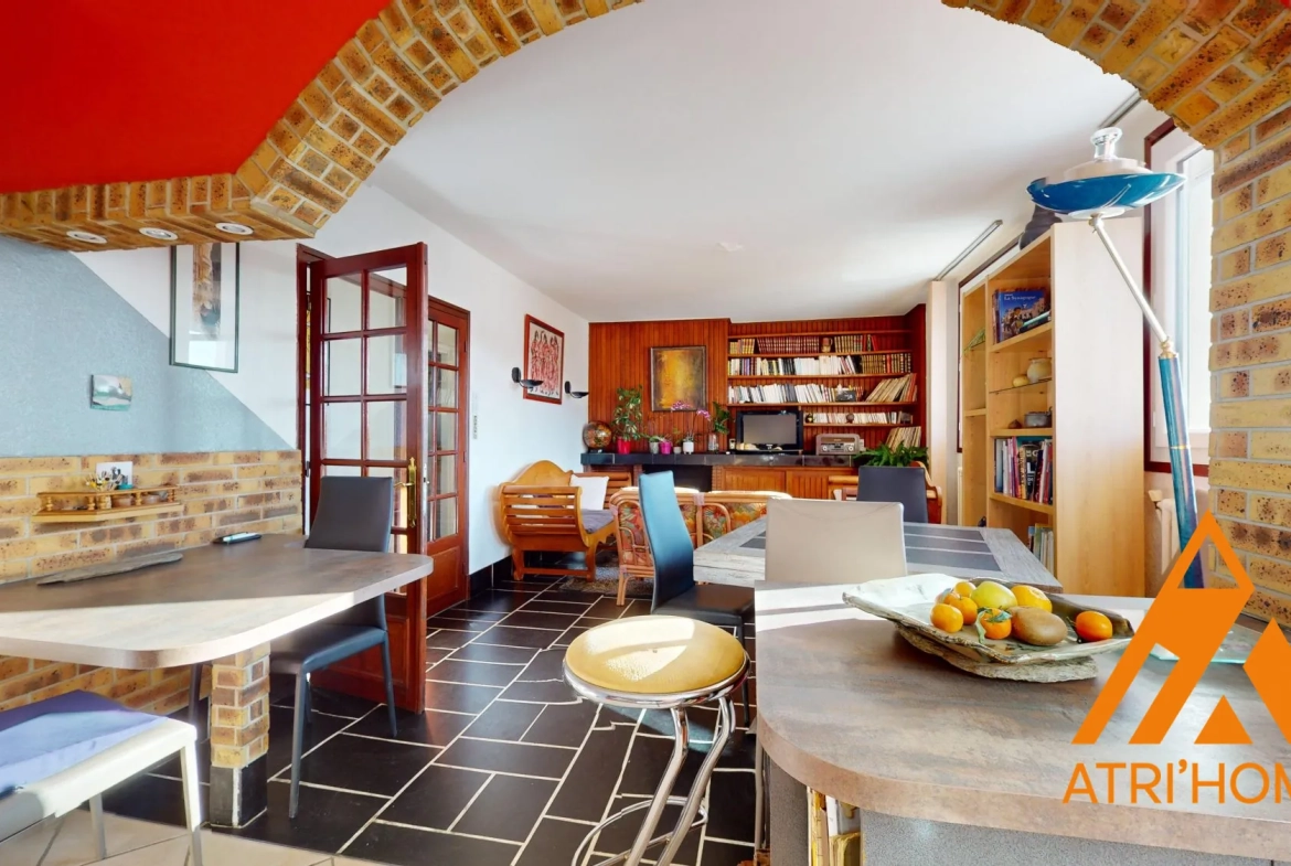 Belle maison individuelle à Aurillac avec terrasse et appartement indépendant 