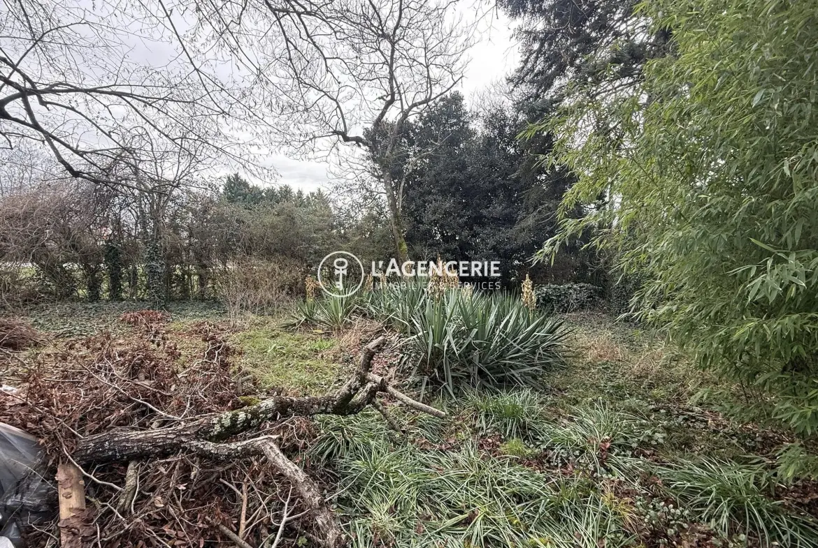 Maison à rénover à Lisle-sur-Tarn avec grand potentiel de 166 m² 