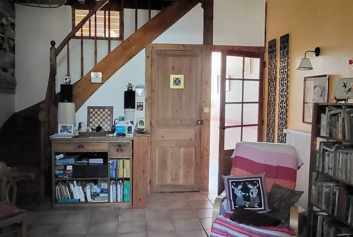 Charmante maison de ville à Saintes avec jardin et garage - Opportunité à saisir 