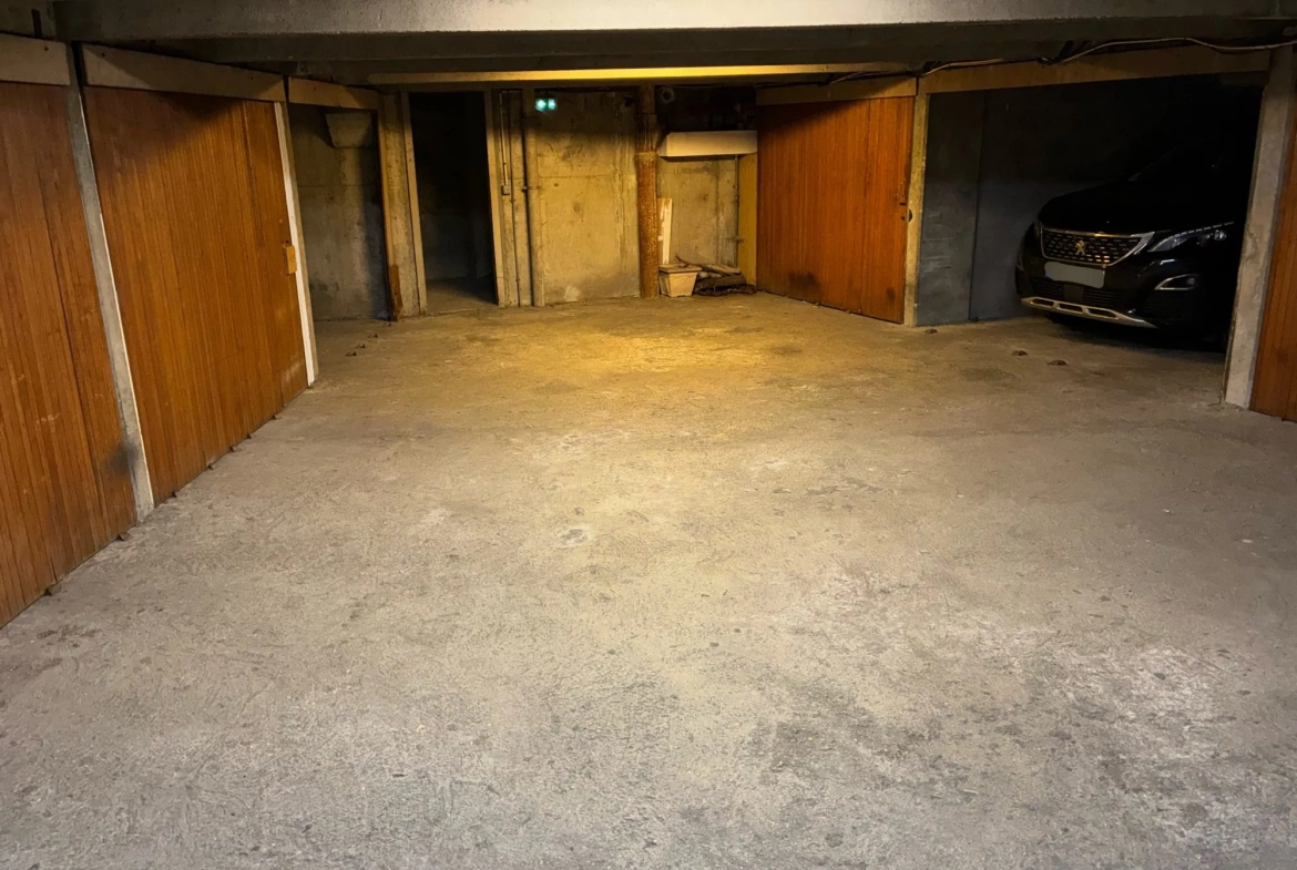 Vente Box de stationnement sécurisé à Paris 16, proche Métro La Muette 