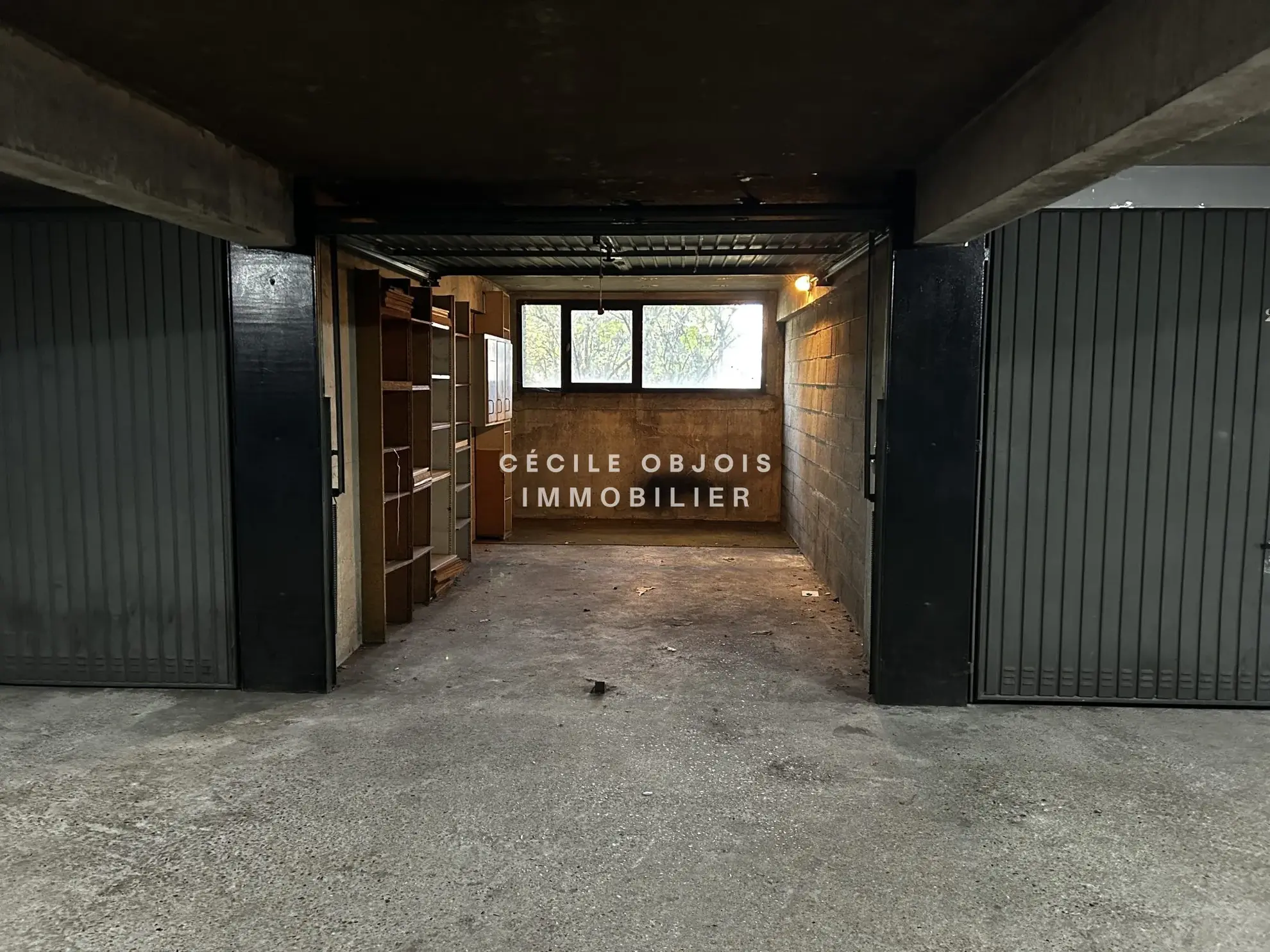 A vendre box de 15 m² à Joinville-le-Pont, emplacement pratique et sécurisé 