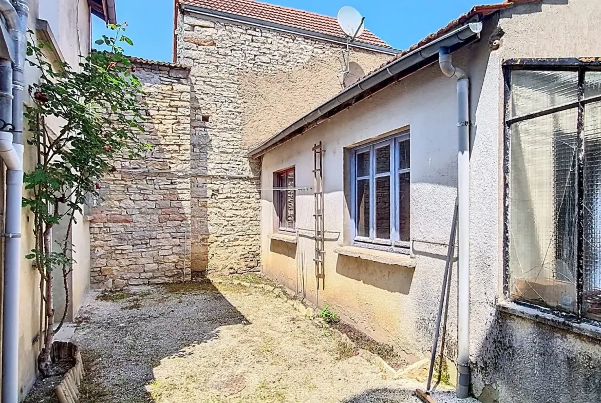 Maison à vendre à Chagny avec 3 chambres et garage - Proche du centre 