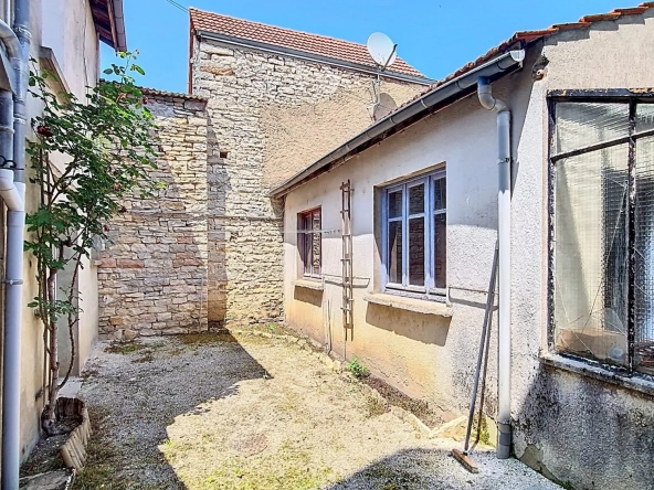 Maison à vendre à Chagny avec 3 chambres et garage - Proche du centre