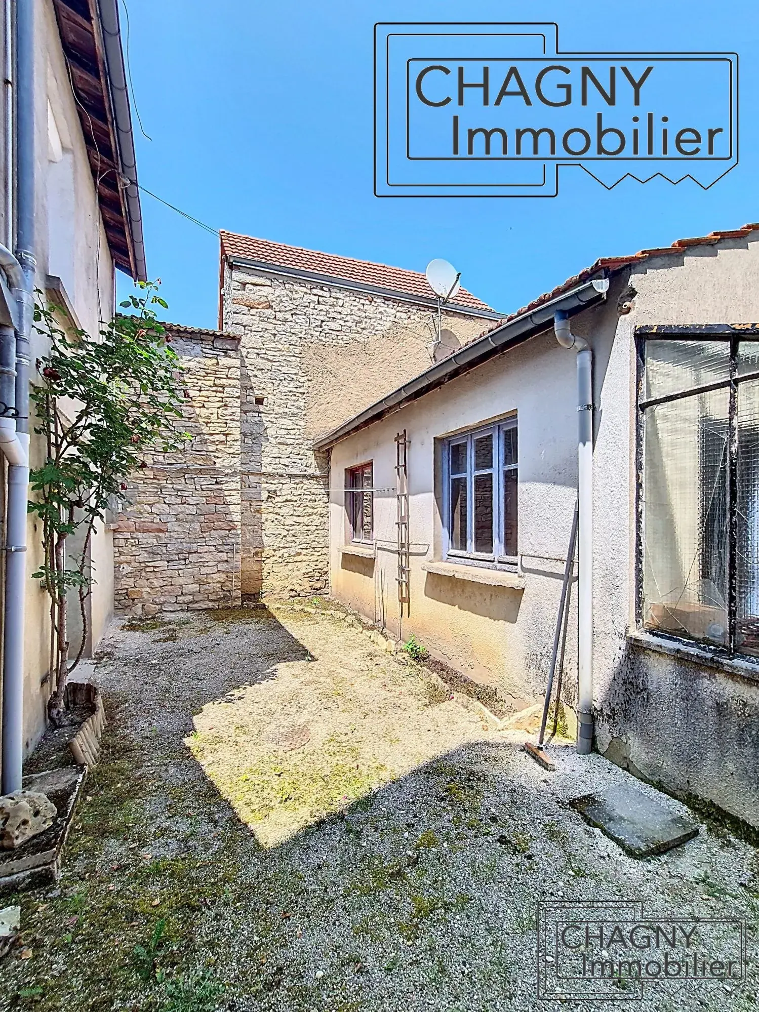 Maison à vendre à Chagny avec 3 chambres et garage - Proche du centre 