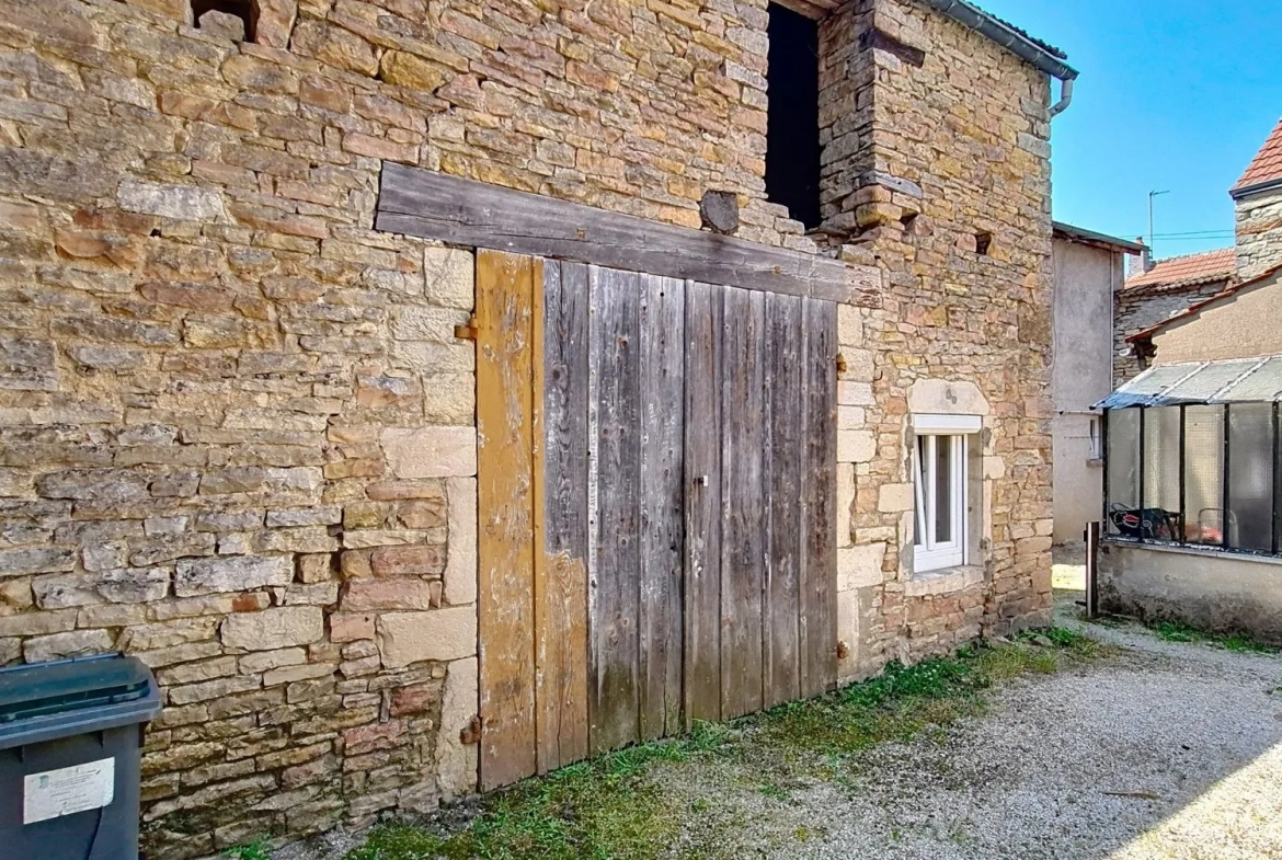 Maison à vendre à Chagny avec 3 chambres et garage - Proche du centre 