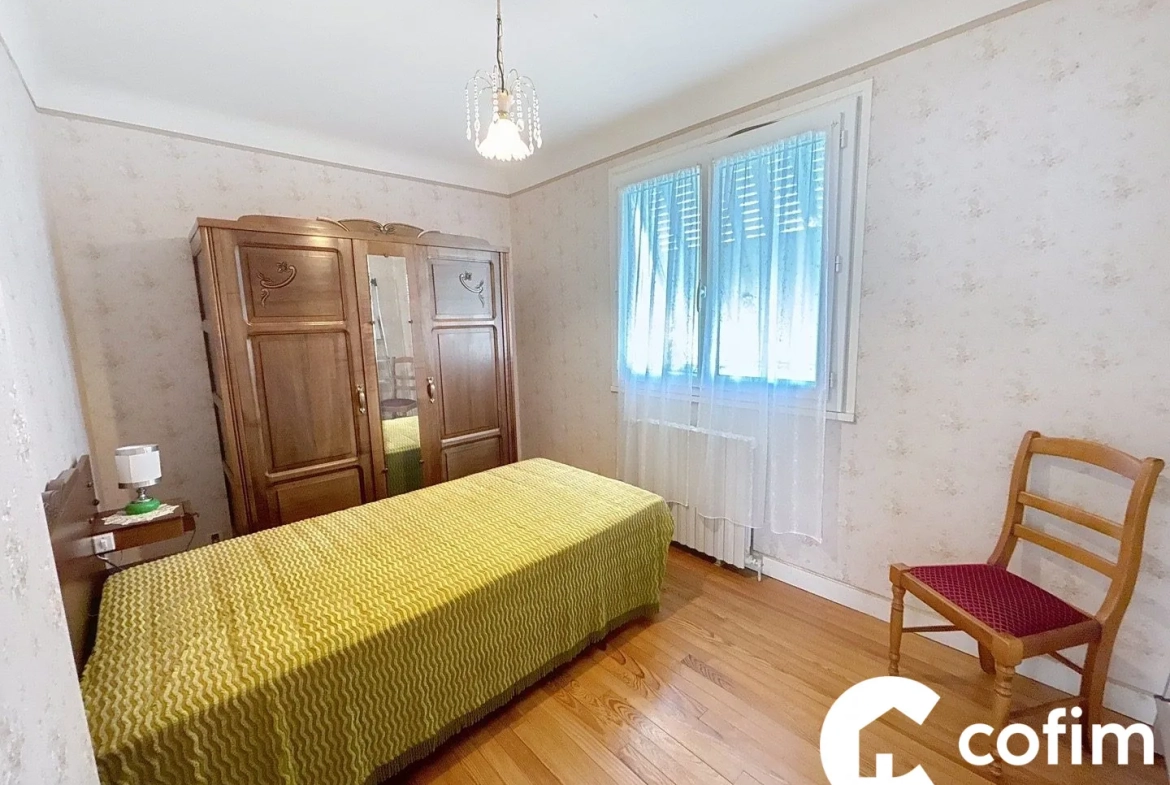 Maison mitoyenne de 93 m² avec jardin et balcon exposé sud à Bagnères-de-Bigorre 