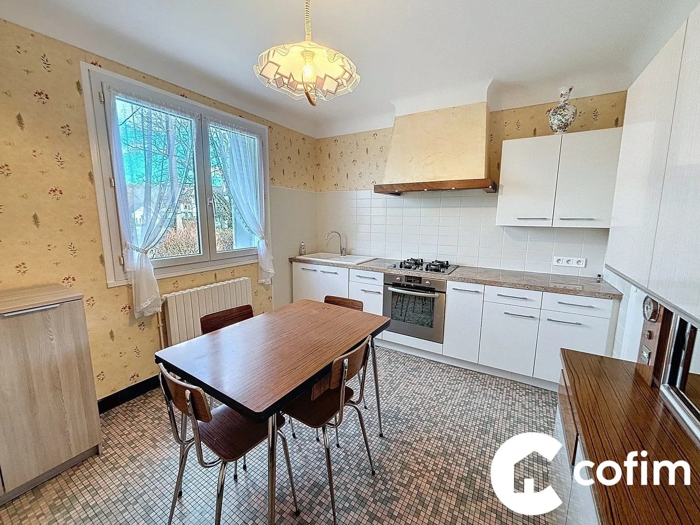Maison mitoyenne de 93 m² avec jardin et balcon exposé sud à Bagnères-de-Bigorre 