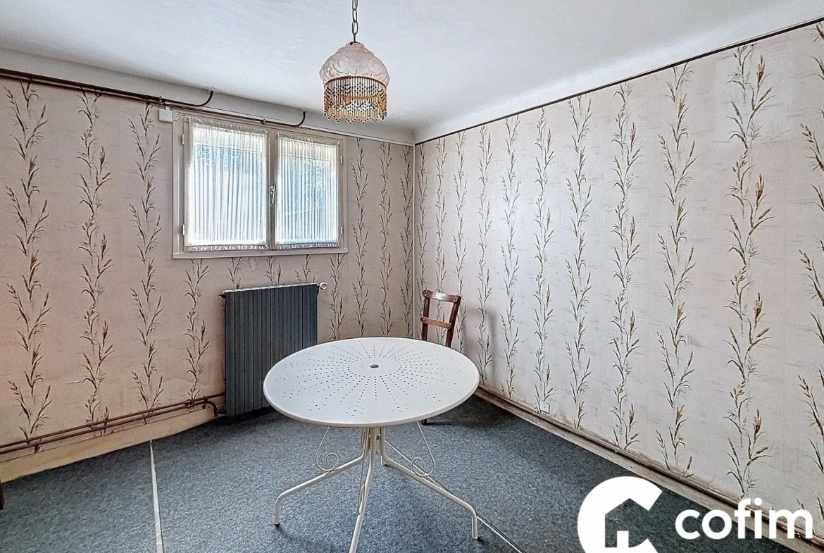 Maison mitoyenne de 93 m² avec jardin et balcon exposé sud à Bagnères-de-Bigorre 