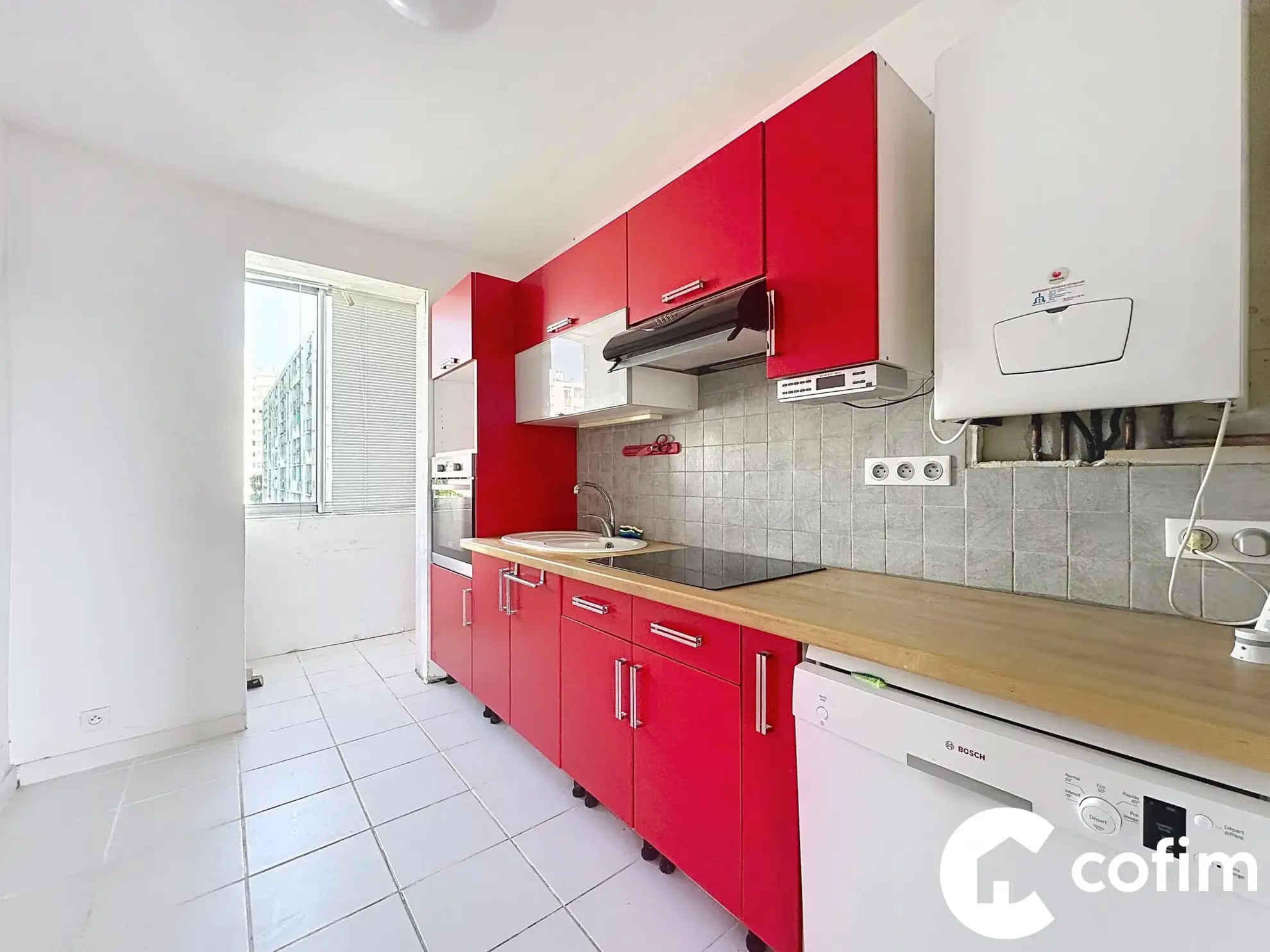 Appartement T4 à Jurançon avec balcon, cave et garage, idéalement situé 