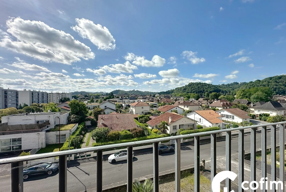 Appartement T4 à Jurançon avec balcon, cave et garage, idéalement situé 