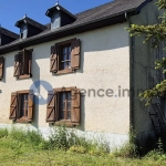 Maison de maître à vendre à Navarrenx avec grand terrain et potentiel de rénovation