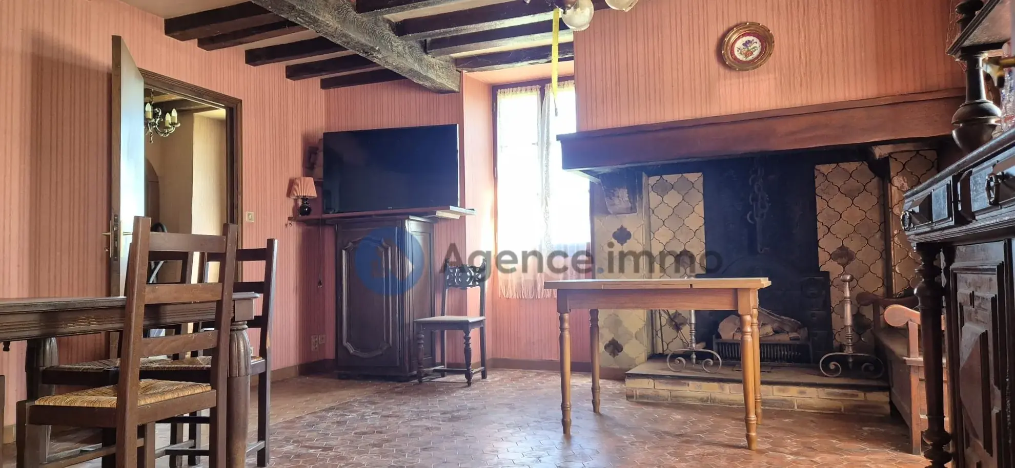 Maison de maître à vendre à Navarrenx avec grand terrain et potentiel de rénovation 