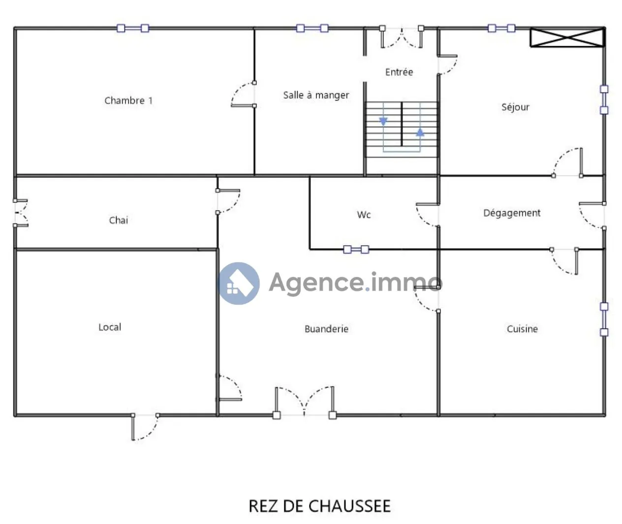 Maison de maître à vendre à Navarrenx avec grand terrain et potentiel de rénovation 
