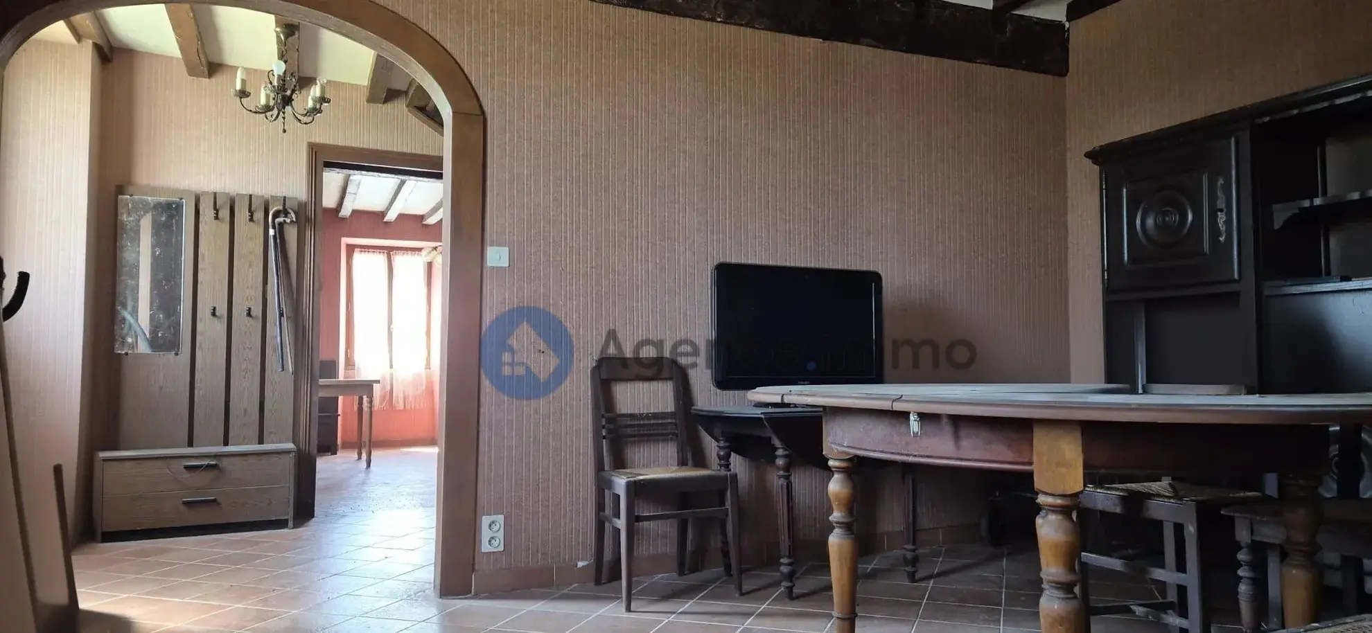 Maison de maître à vendre à Navarrenx avec grand terrain et potentiel de rénovation 