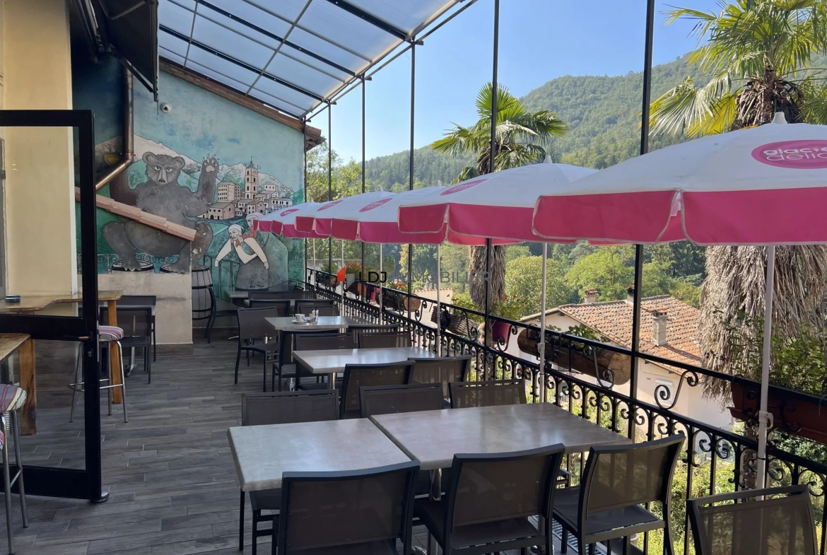 Fonds de commerce à vendre à Saint-Laurent-de-Cerdans, activité restauration et pizzeria 