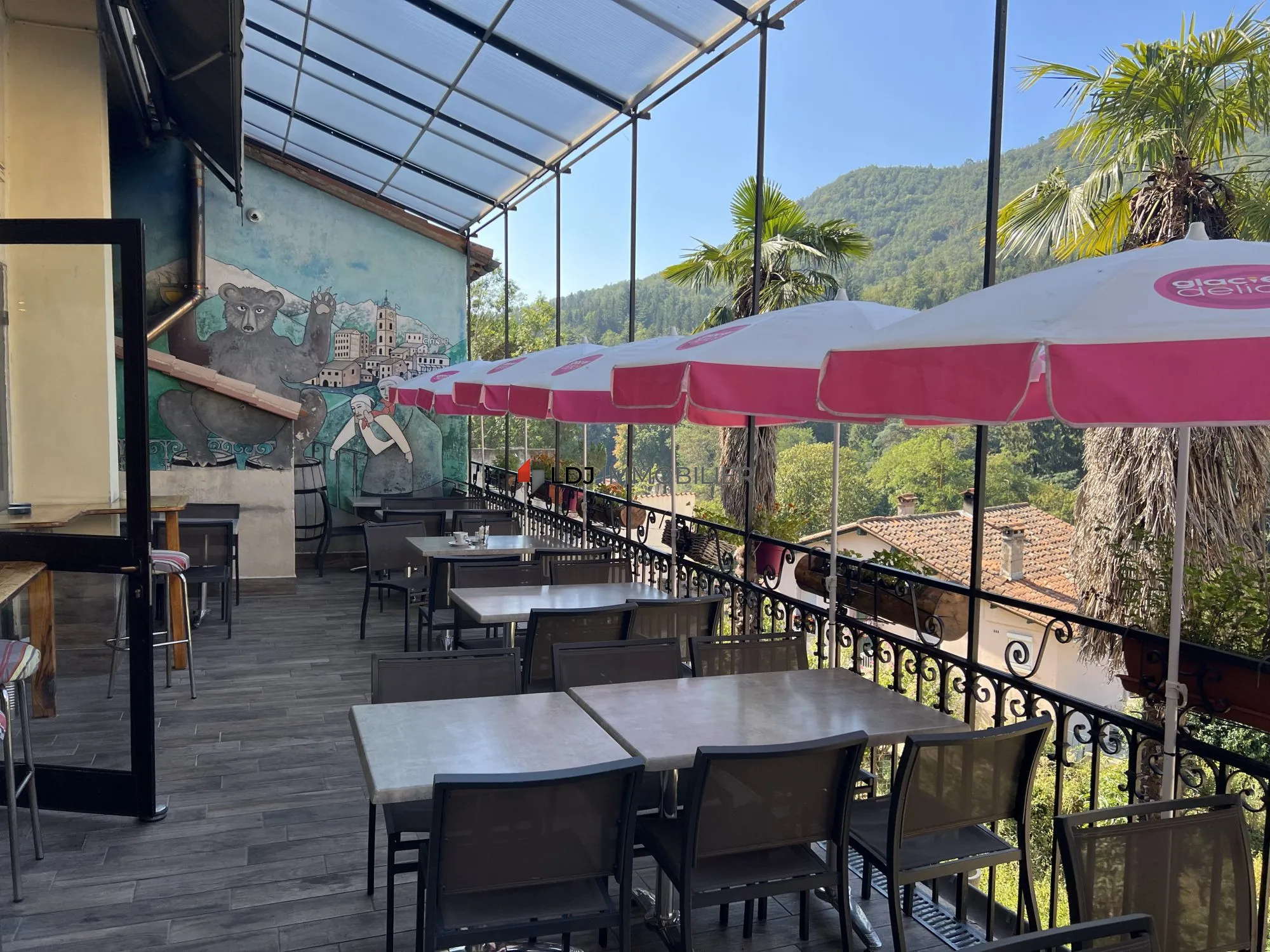 Fonds de commerce à vendre à Saint-Laurent-de-Cerdans, activité restauration et pizzeria 
