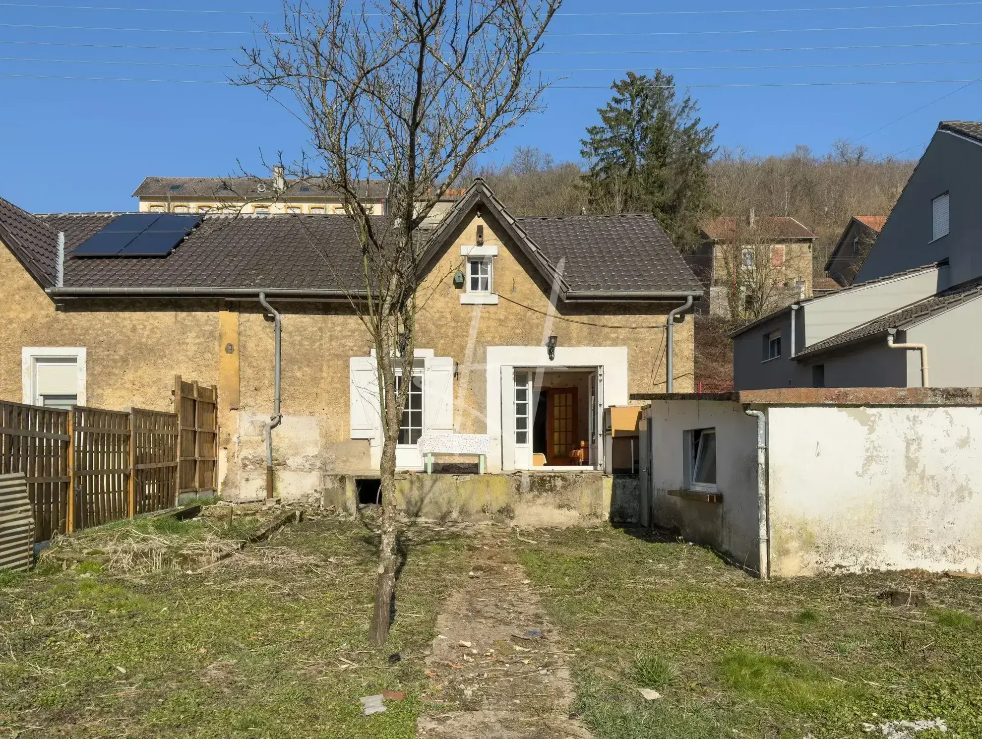 Maison à rénover avec grand jardin à Hayange - Opportunité à saisir 