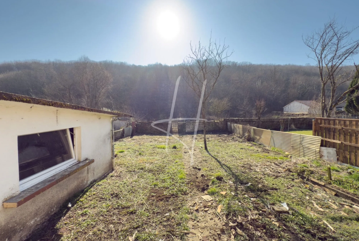 Maison à rénover avec grand jardin à Hayange - Opportunité à saisir 