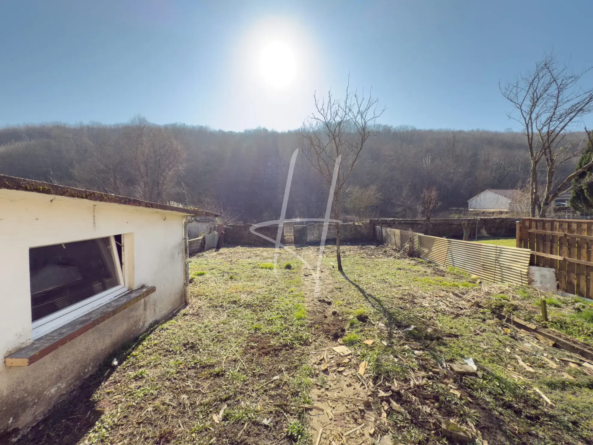 Maison à rénover avec grand jardin à Hayange - Opportunité à saisir 