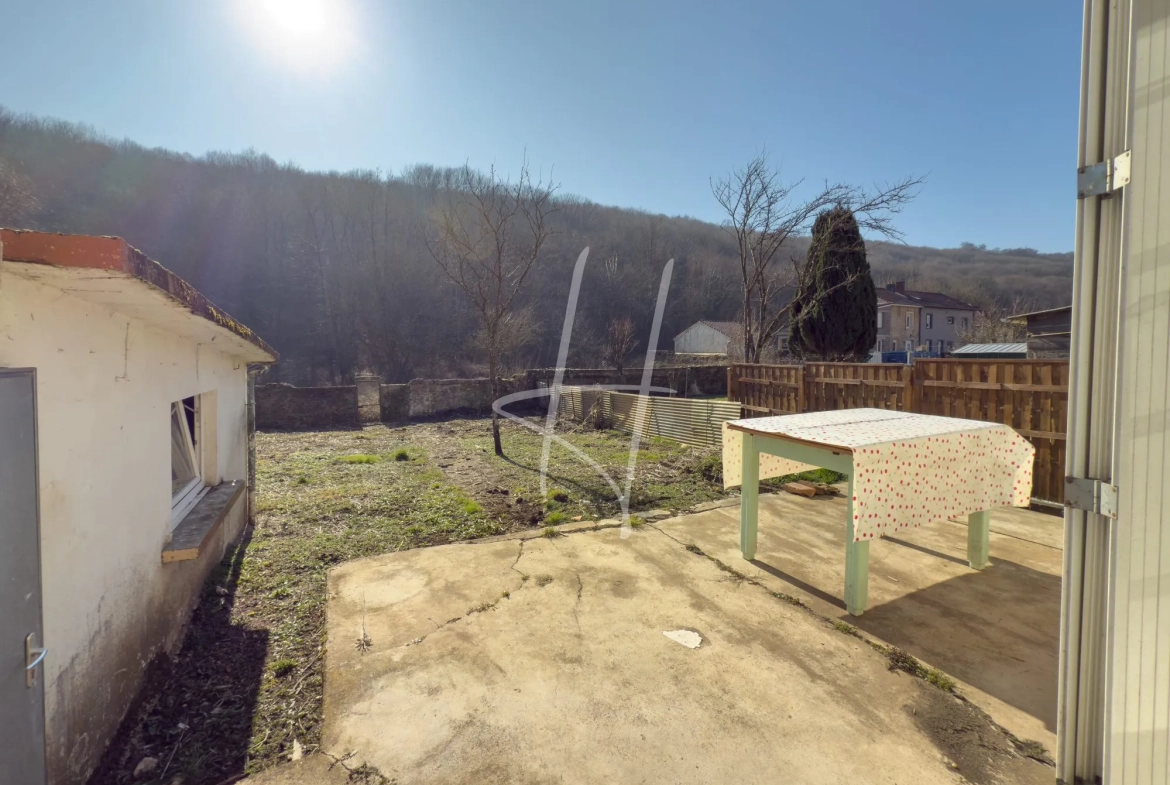 Maison à rénover avec grand jardin à Hayange - Opportunité à saisir 