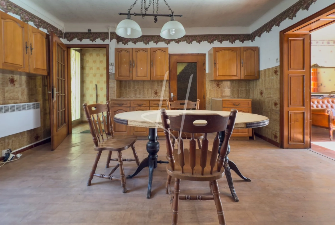 Maison à rénover avec grand jardin à Hayange - Opportunité à saisir 