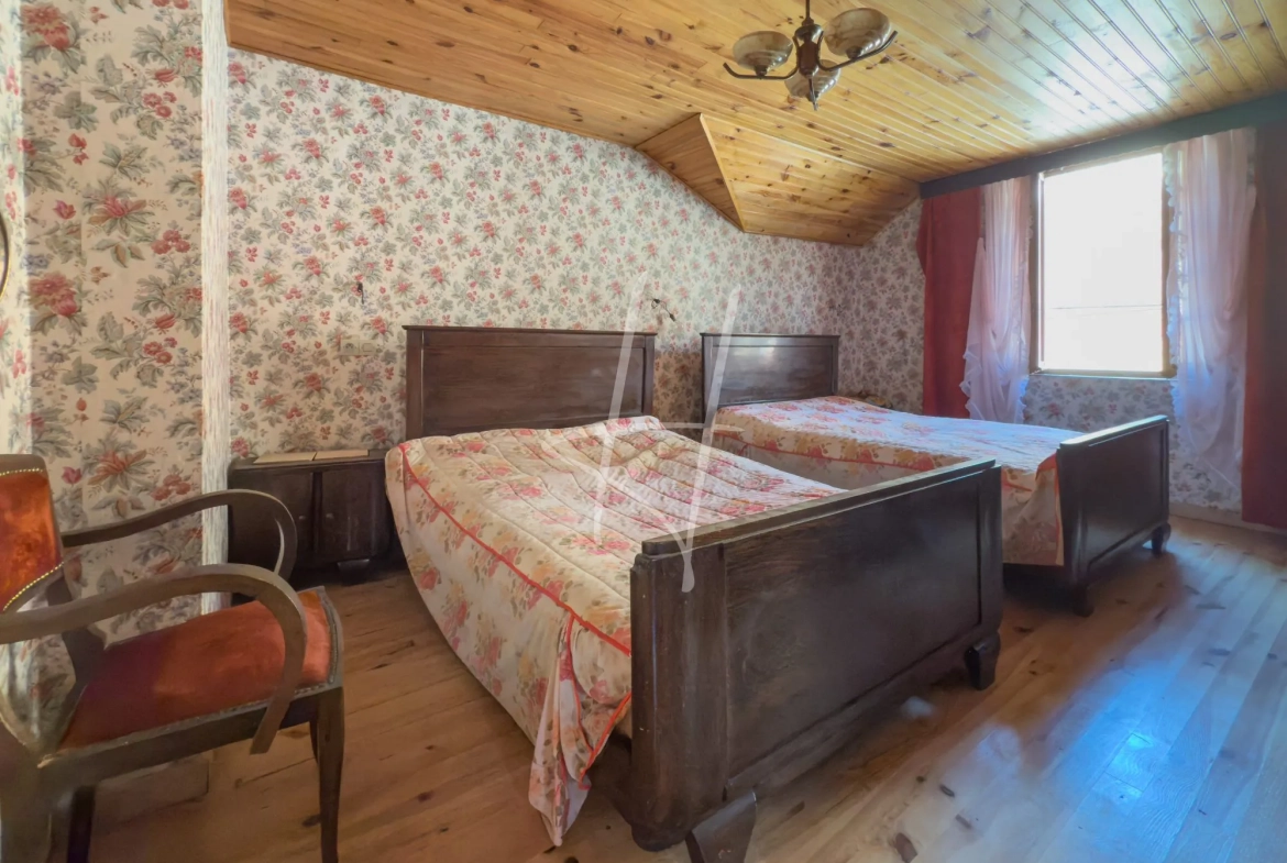 Maison à rénover avec grand jardin à Hayange - Opportunité à saisir 