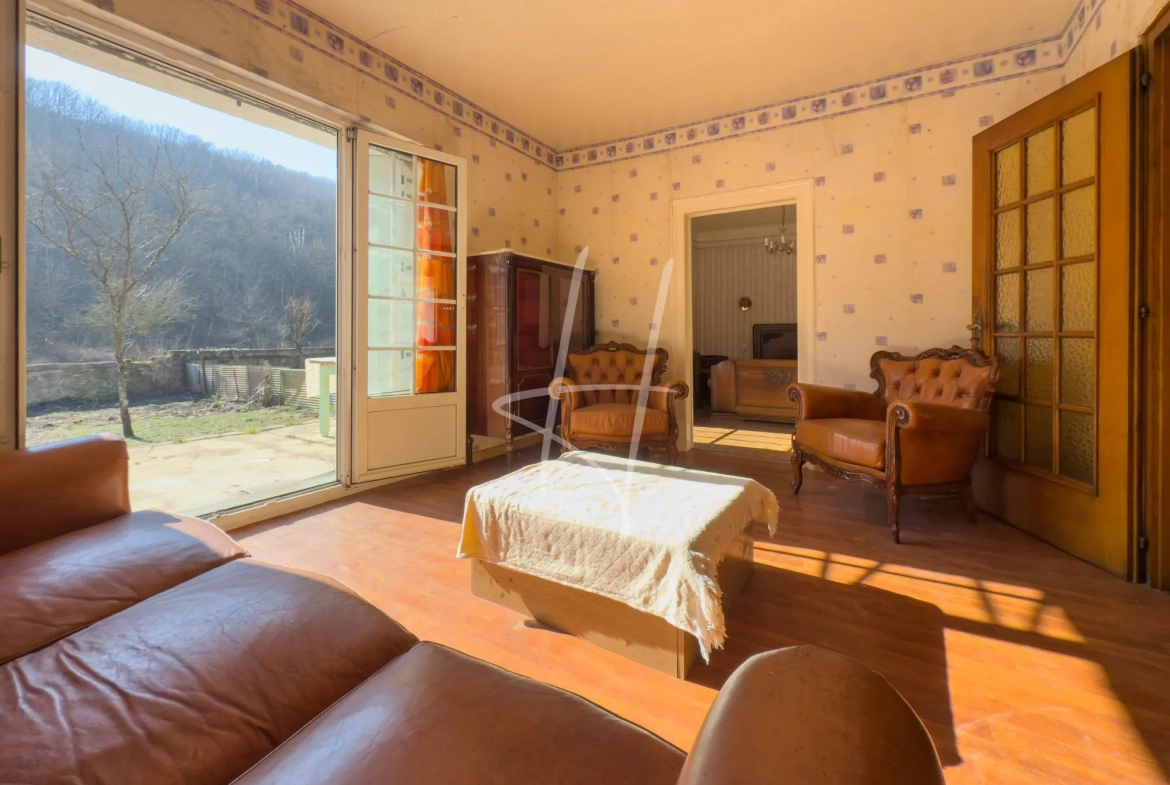 Maison à rénover avec grand jardin à Hayange - Opportunité à saisir 